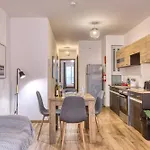 Modern And Centrally Located Large One Bedroom Kbon1-1 *