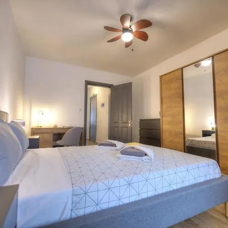 Apartamento Modern And Centrally Located Large One Bedroom Kbon1-1