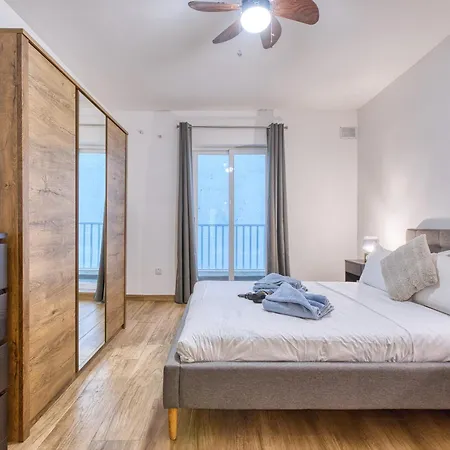 Lejlighed Modern And Centrally Located Large One Bedroom Kbon1-1 *