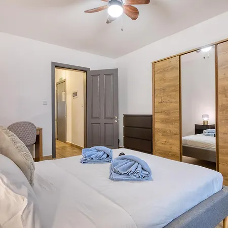 Modern And Centrally Located Large One Bedroom Kbon1-1 Lejlighed