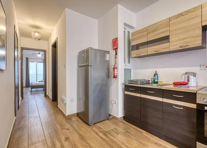 Modern And Centrally Located Large One Bedroom Kbon1-1 公寓 Pietà