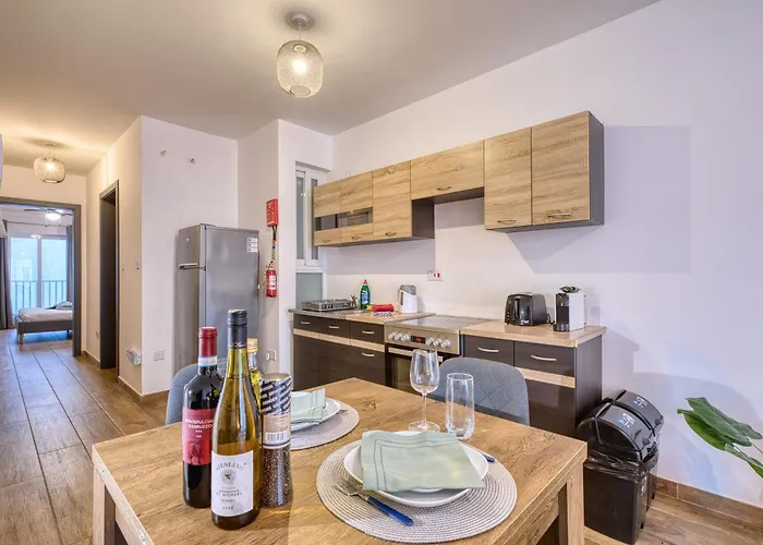 Apartment Modern And Centrally Located Large One Bedroom Kbon1-1 *